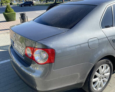 Серый Фольксваген Джетта, объемом двигателя 1.6 л и пробегом 280 тыс. км за 6750 $, фото 4 на Automoto.ua