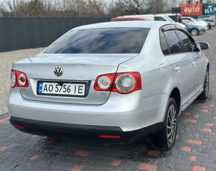 Серый Фольксваген Джетта, объемом двигателя 1.39 л и пробегом 238 тыс. км за 6900 $, фото 6 на Automoto.ua