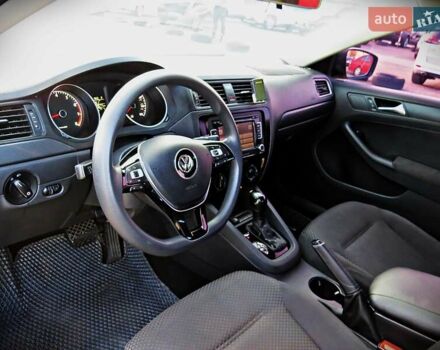 Фольксваген Джетта 2010 у Черкасах на Automoto.ua Сірий Фольксваген Джетта, об'ємом двигуна 2 л та пробігом 222 тис. км за 7400 $, фото 5 на Automoto.ua