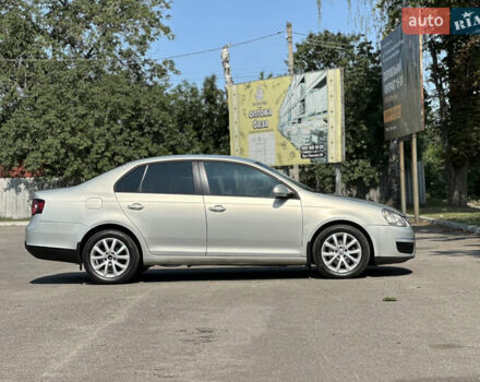 Сірий Фольксваген Джетта, об'ємом двигуна 2.48 л та пробігом 232 тис. км за 7500 $, фото 15 на Automoto.ua