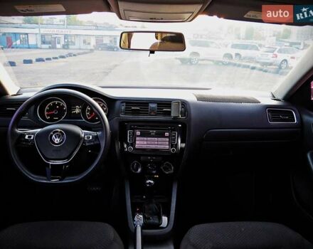 Фольксваген Джетта 2010 у Черкасах на Automoto.ua Сірий Фольксваген Джетта, об'ємом двигуна 2 л та пробігом 222 тис. км за 7400 $, фото 12 на Automoto.ua