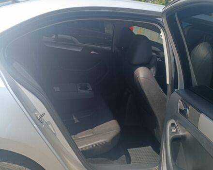 Сірий Фольксваген Джетта, об'ємом двигуна 2 л та пробігом 270 тис. км за 9500 $, фото 4 на Automoto.ua