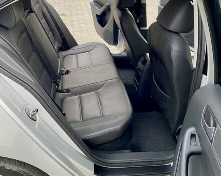 Серый Фольксваген Джетта, объемом двигателя 2.48 л и пробегом 236 тыс. км за 9900 $, фото 13 на Automoto.ua