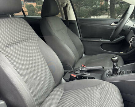 Сірий Фольксваген Джетта, об'ємом двигуна 1.98 л та пробігом 232 тис. км за 5850 $, фото 9 на Automoto.ua