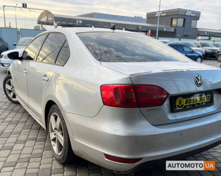 Серый Фольксваген Джетта, объемом двигателя 1.6 л и пробегом 271 тыс. км за 9300 $, фото 2 на Automoto.ua