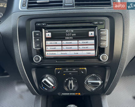 Серый Фольксваген Джетта, объемом двигателя 1.97 л и пробегом 212 тыс. км за 9200 $, фото 46 на Automoto.ua