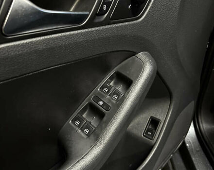 Серый Фольксваген Джетта, объемом двигателя 2.5 л и пробегом 285 тыс. км за 9500 $, фото 17 на Automoto.ua