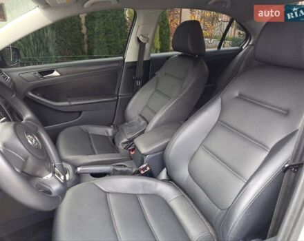 Серый Фольксваген Джетта, объемом двигателя 2.48 л и пробегом 208 тыс. км за 10499 $, фото 12 на Automoto.ua