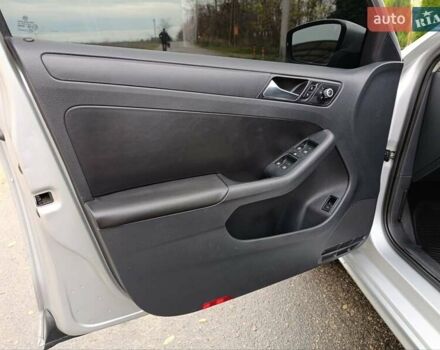 Серый Фольксваген Джетта, объемом двигателя 2.48 л и пробегом 208 тыс. км за 10499 $, фото 13 на Automoto.ua