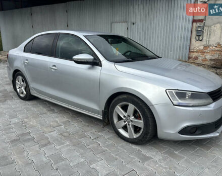 Сірий Фольксваген Джетта, об'ємом двигуна 1.6 л та пробігом 284 тис. км за 6350 $, фото 4 на Automoto.ua