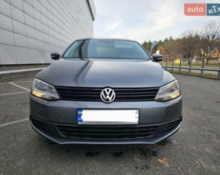 Серый Фольксваген Джетта, объемом двигателя 2.48 л и пробегом 184 тыс. км за 8700 $, фото 5 на Automoto.ua