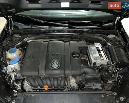 Серый Фольксваген Джетта, объемом двигателя 2.5 л и пробегом 285 тыс. км за 9500 $, фото 4 на Automoto.ua