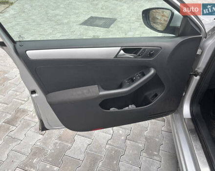 Сірий Фольксваген Джетта, об'ємом двигуна 1.6 л та пробігом 284 тис. км за 6350 $, фото 13 на Automoto.ua