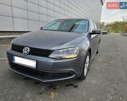Серый Фольксваген Джетта, объемом двигателя 2.48 л и пробегом 184 тыс. км за 8700 $, фото 6 на Automoto.ua