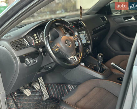 Серый Фольксваген Джетта, объемом двигателя 1.98 л и пробегом 200 тыс. км за 7899 $, фото 13 на Automoto.ua