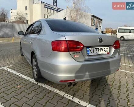 Сірий Фольксваген Джетта, об'ємом двигуна 2.48 л та пробігом 228 тис. км за 8100 $, фото 9 на Automoto.ua