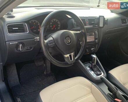 Серый Фольксваген Джетта, объемом двигателя 2.48 л и пробегом 133 тыс. км за 8800 $, фото 12 на Automoto.ua
