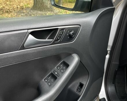 Серый Фольксваген Джетта, объемом двигателя 2.5 л и пробегом 275 тыс. км за 7700 $, фото 5 на Automoto.ua