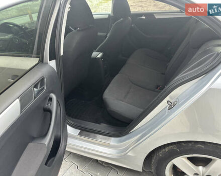 Сірий Фольксваген Джетта, об'ємом двигуна 1.6 л та пробігом 284 тис. км за 6350 $, фото 11 на Automoto.ua