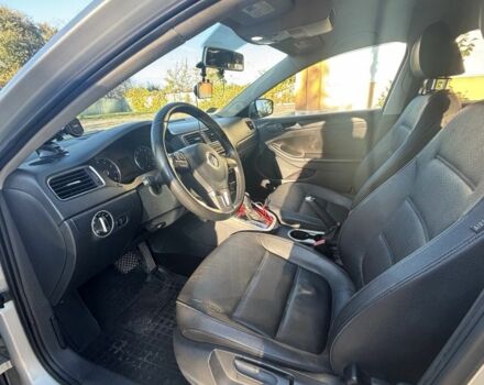 Серый Фольксваген Джетта, объемом двигателя 2.5 л и пробегом 220 тыс. км за 9000 $, фото 4 на Automoto.ua