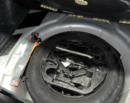 Серый Фольксваген Джетта, объемом двигателя 2.5 л и пробегом 285 тыс. км за 9500 $, фото 2 на Automoto.ua