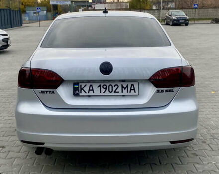 Серый Фольксваген Джетта, объемом двигателя 2.48 л и пробегом 236 тыс. км за 9900 $, фото 4 на Automoto.ua