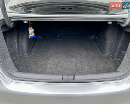 Серый Фольксваген Джетта, объемом двигателя 2.48 л и пробегом 236 тыс. км за 9900 $, фото 16 на Automoto.ua