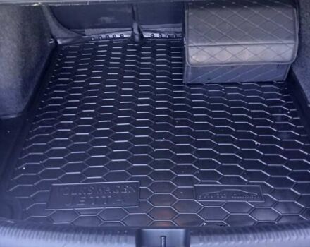 Сірий Фольксваген Джетта, об'ємом двигуна 2 л та пробігом 240 тис. км за 7850 $, фото 2 на Automoto.ua