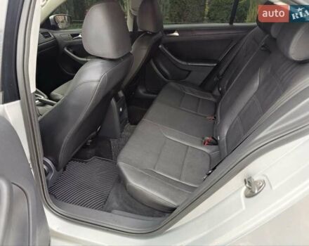 Серый Фольксваген Джетта, объемом двигателя 2.48 л и пробегом 208 тыс. км за 10499 $, фото 14 на Automoto.ua