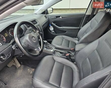 Серый Фольксваген Джетта, объемом двигателя 2.48 л и пробегом 184 тыс. км за 8700 $, фото 17 на Automoto.ua