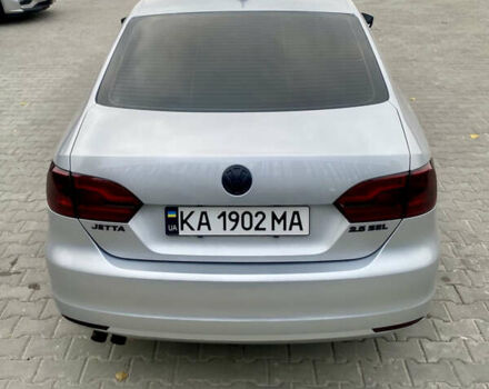 Серый Фольксваген Джетта, объемом двигателя 2.48 л и пробегом 236 тыс. км за 9900 $, фото 5 на Automoto.ua