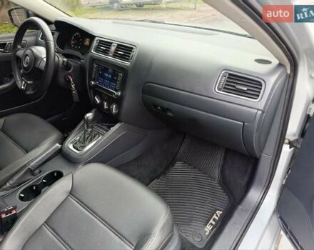Серый Фольксваген Джетта, объемом двигателя 2.48 л и пробегом 208 тыс. км за 10499 $, фото 22 на Automoto.ua