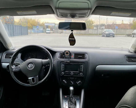Серый Фольксваген Джетта, объемом двигателя 2.48 л и пробегом 236 тыс. км за 9900 $, фото 18 на Automoto.ua