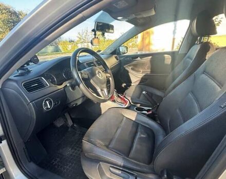 Фольксваген Джетта 2011 в Василькове на Automoto.ua Серый Фольксваген Джетта, объемом двигателя 2.5 л и пробегом 232 тыс. км за 8600 $, фото 7 на Automoto.ua