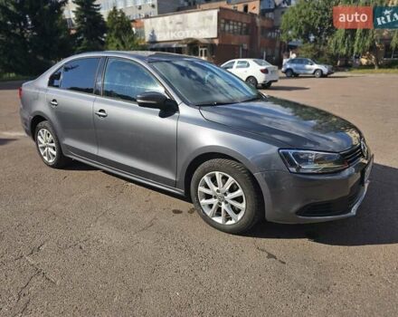 Серый Фольксваген Джетта, объемом двигателя 2.48 л и пробегом 180 тыс. км за 9000 $, фото 9 на Automoto.ua