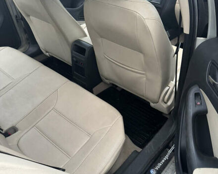 Сірий Фольксваген Джетта, об'ємом двигуна 2.5 л та пробігом 400 тис. км за 7000 $, фото 14 на Automoto.ua