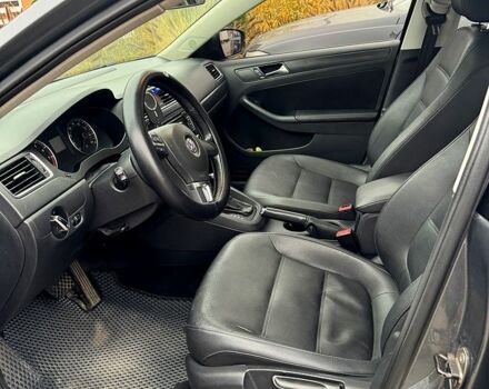 Серый Фольксваген Джетта, объемом двигателя 2.5 л и пробегом 300 тыс. км за 8500 $, фото 8 на Automoto.ua