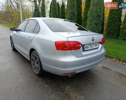 Серый Фольксваген Джетта, объемом двигателя 2.48 л и пробегом 208 тыс. км за 10499 $, фото 7 на Automoto.ua