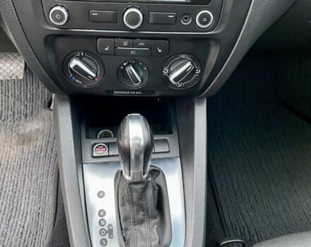 Серый Фольксваген Джетта, объемом двигателя 2.48 л и пробегом 236 тыс. км за 9900 $, фото 20 на Automoto.ua