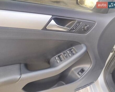 Серый Фольксваген Джетта, объемом двигателя 2.48 л и пробегом 317 тыс. км за 8300 $, фото 9 на Automoto.ua