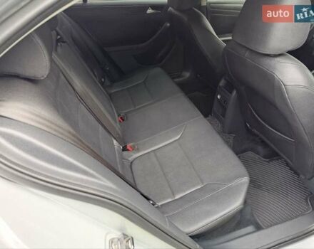 Серый Фольксваген Джетта, объемом двигателя 2.48 л и пробегом 208 тыс. км за 10499 $, фото 18 на Automoto.ua