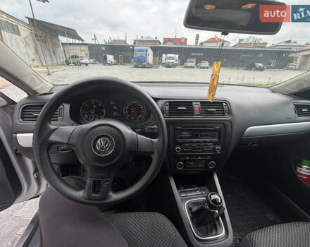 Сірий Фольксваген Джетта, об'ємом двигуна 1.6 л та пробігом 284 тис. км за 6350 $, фото 15 на Automoto.ua