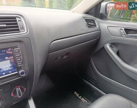 Серый Фольксваген Джетта, объемом двигателя 2.48 л и пробегом 208 тыс. км за 10499 $, фото 34 на Automoto.ua