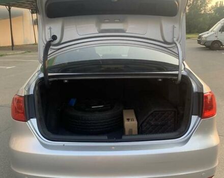 Серый Фольксваген Джетта, объемом двигателя 2.48 л и пробегом 133 тыс. км за 8800 $, фото 24 на Automoto.ua