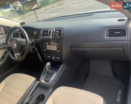 Серый Фольксваген Джетта, объемом двигателя 2.48 л и пробегом 133 тыс. км за 8800 $, фото 17 на Automoto.ua