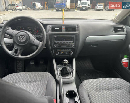 Сірий Фольксваген Джетта, об'ємом двигуна 1.6 л та пробігом 284 тис. км за 6350 $, фото 12 на Automoto.ua