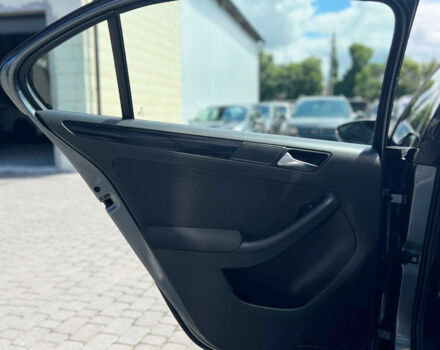 Серый Фольксваген Джетта, объемом двигателя 1.2 л и пробегом 105 тыс. км за 8500 $, фото 17 на Automoto.ua