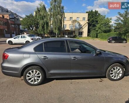 Серый Фольксваген Джетта, объемом двигателя 2.48 л и пробегом 180 тыс. км за 9000 $, фото 7 на Automoto.ua