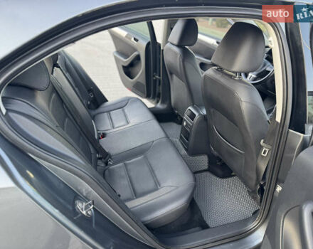 Серый Фольксваген Джетта, объемом двигателя 1.97 л и пробегом 212 тыс. км за 9200 $, фото 37 на Automoto.ua