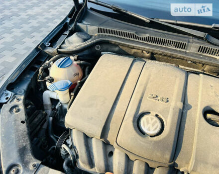 Сірий Фольксваген Джетта, об'ємом двигуна 2.5 л та пробігом 163 тис. км за 10500 $, фото 96 на Automoto.ua
